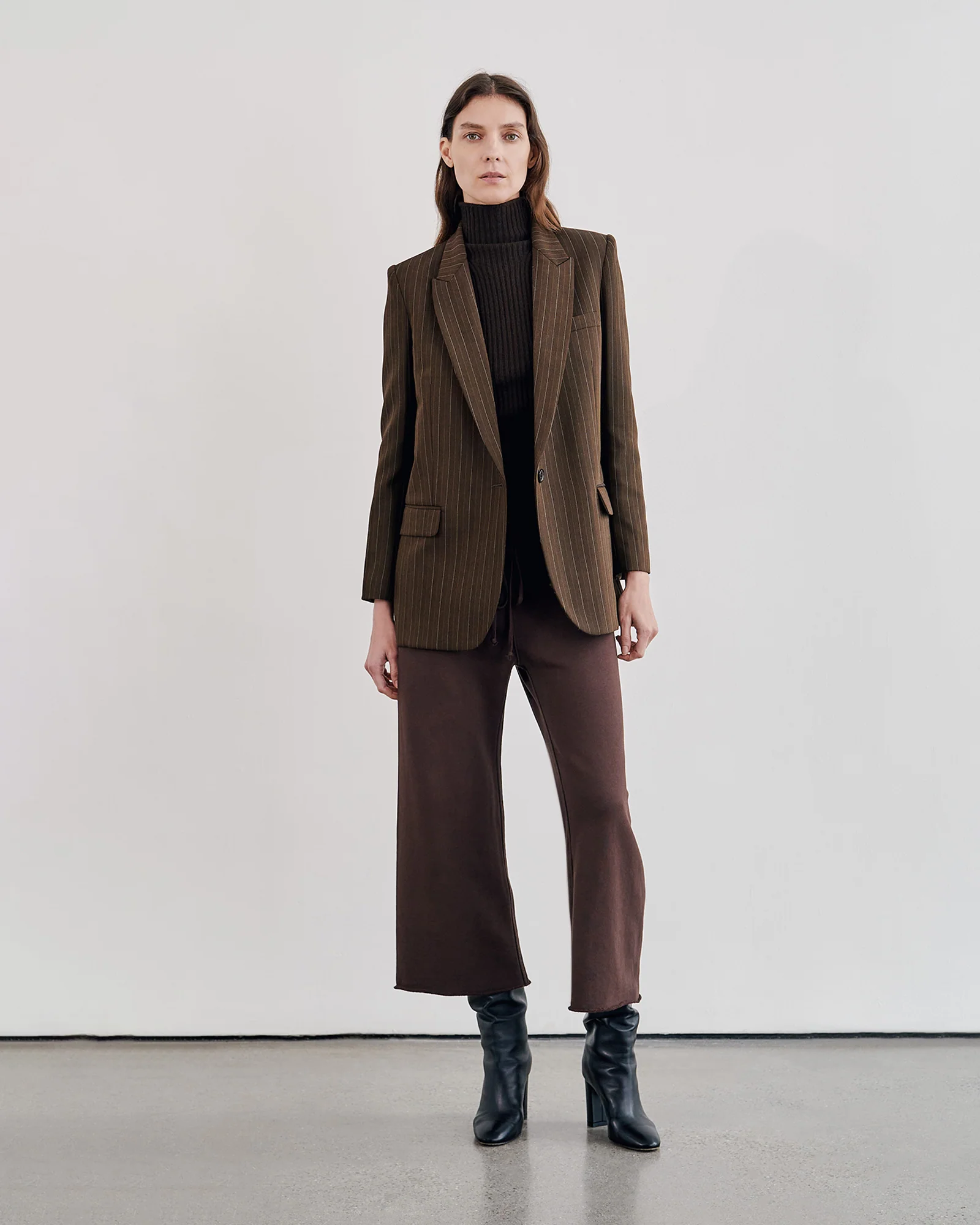 KIKI SWEATPANT - Image 19